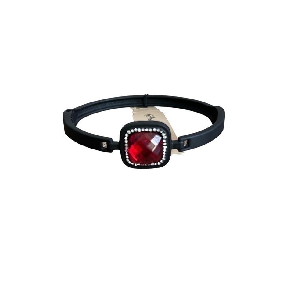 Matte Black & Faux Ruby Red Acrylic Gem Clasp Bracelet from Stephan & Co. - Picture 4 of 12